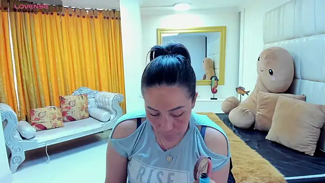 gaby trent online show from 03/01/25, 04:22