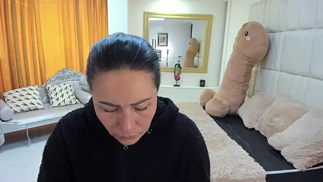 gaby trent online show from 11/11/25, 02:17