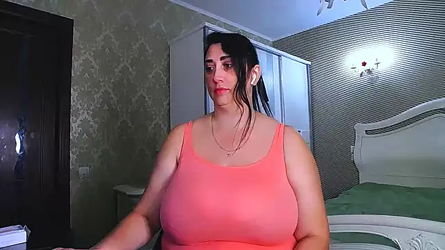Snapshot of Evelyn_Shy chatting on 12/25/24, 07:14 Evelyn Shy online show from 12/25/24, 07:14