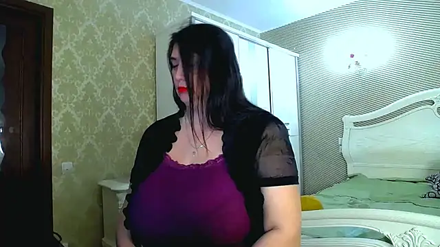 Snapshot of Evelyn_Shy chatting on 02/20/25, 10:16 Evelyn Shy online show from 02/20/25, 10:16