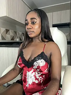 Snapshot of cristaaalclocks1 chatting on 02/05/25, 07:42 cristaaalclocks1 online show from 02/05/25, 07:42