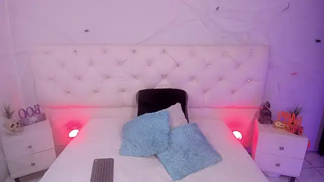 ximena slut 21 online show from 10/14/25, 03:40