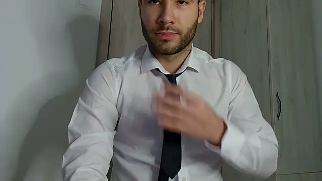 Snapshot of Justynn1 chatting on 01/28/25, 04:08 Justynn1 online show from 01/28/25, 04:08