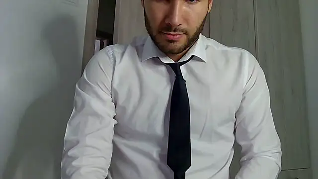 Snapshot of Justynn1 chatting on 02/04/25, 06:14 Justynn1 online show from 02/04/25, 06:14