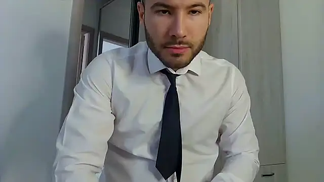 Snapshot of Justynn1 chatting on 02/26/25, 06:04 Justynn1 online show from 02/26/25, 06:04