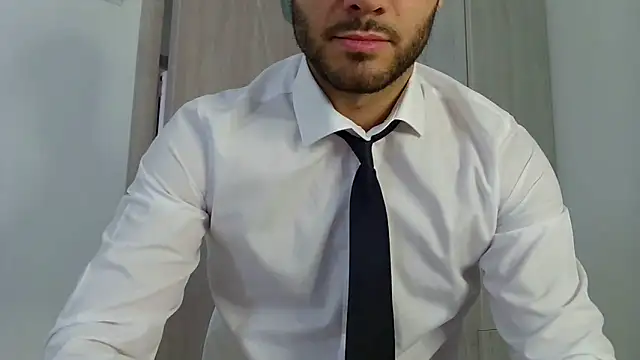 Snapshot of Justynn1 chatting on 03/18/25, 06:25 Justynn1 online show from 03/18/25, 06:25