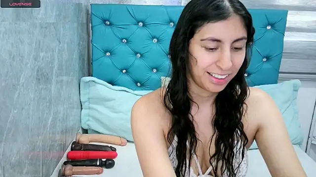 Snapshot of MAARYMOON chatting on 12/13/24, 01:33 MAARYMOON online show from 12/13/24, 01:33