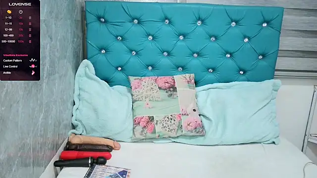 Snapshot of MAARYMOON chatting on 12/16/24, 11:12 MAARYMOON online show from 12/16/24, 11:12