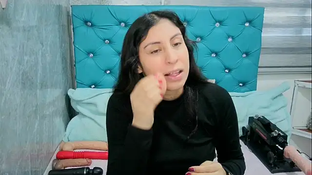 Snapshot of MAARYMOON chatting on 03/10/25, 12:04 MAARYMOON online show from 03/10/25, 12:04