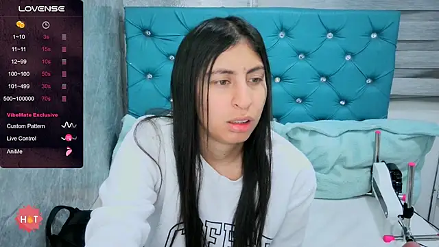 Snapshot of MAARYMOON chatting on 11/18/25, 10:31 MAARYMOON online show from 11/18/25, 10:31