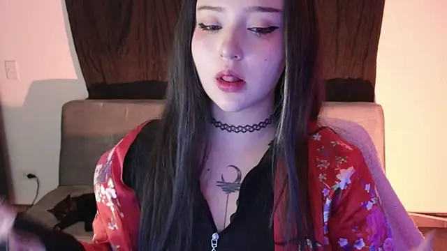 Snapshot of KuroChan420 chatting on 01/24/25, 06:35 KuroChan420 online show from 01/24/25, 06:35