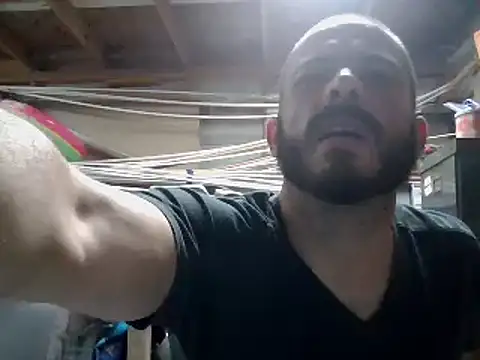 Snapshot of Sitonmyface2020@xh chatting on 02/13/25, 12:24 Sitonmyface2020xh online show from 02/13/25, 12:24