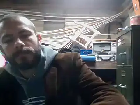 Snapshot of Sitonmyface2020@xh chatting on 02/20/25, 04:18 Sitonmyface2020xh online show from 02/20/25, 04:18