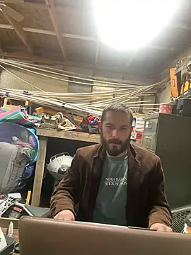 Snapshot of Sitonmyface2020@xh chatting on 03/22/25, 12:28 Sitonmyface2020xh online show from 03/22/25, 12:28