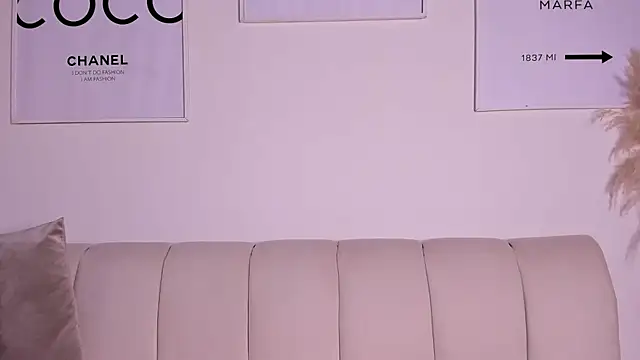 Snapshot of Emma_jonness chatting on 03/08/25, 10:13 Emma jonness online show from 03/08/25, 10:13