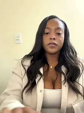 Snapshot of Emma_jonness chatting on 11/05/25, 10:26 Emma jonness online show from 11/05/25, 10:26