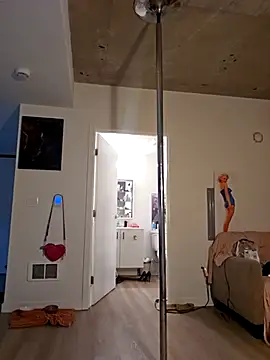 Snapshot of NikiFm chatting on 11/12/25, 11:10 NikiFm online show from 11/12/25, 11:10