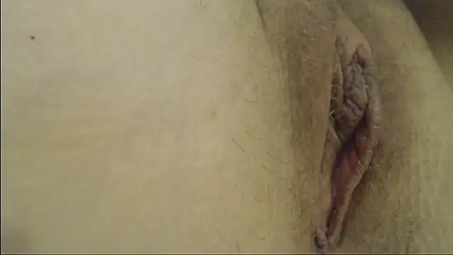 Snapshot of Olivia118 chatting on 10/11/25, 06:12 Olivia118 online show from 10/11/25, 06:12