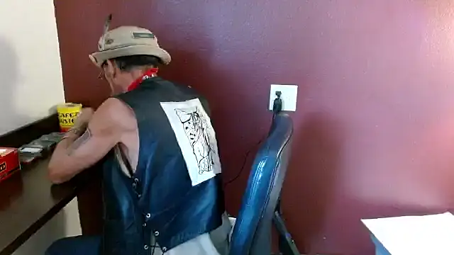 mycock2474u online show from 11/02/25, 05:04