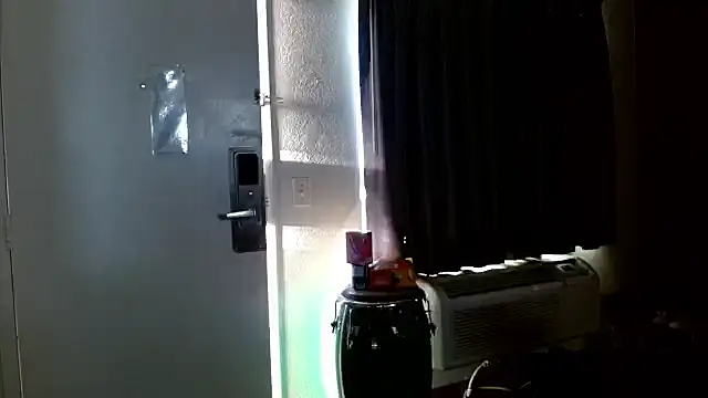 mycock2474u online show from 11/08/25, 02:28