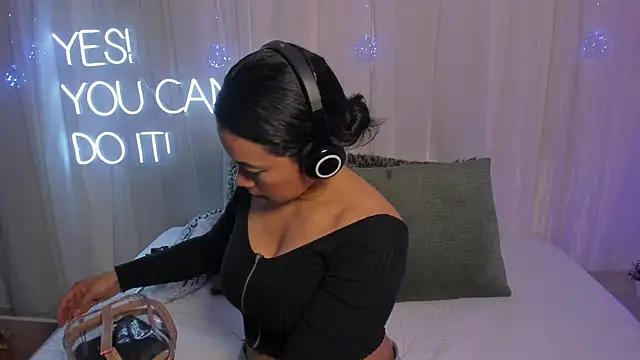 carolgaita online show from 02/08/25, 11:33