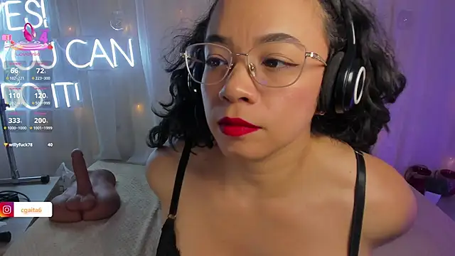 carolgaita online show from 03/12/25, 02:34