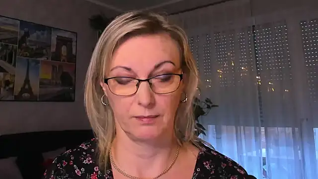 vanessa chat online show from 01/02/25, 02:24