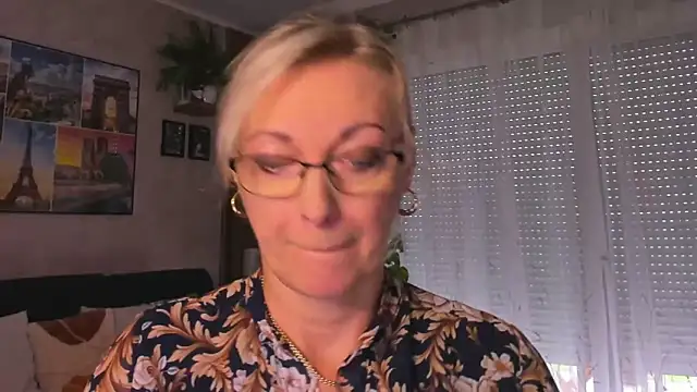 vanessa chat online show from 09/16/25, 01:23