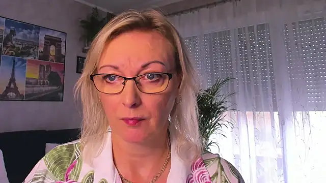 vanessa chat online show from 10/22/25, 01:22