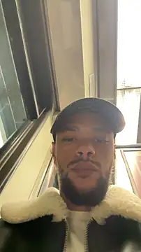 Snapshot of Lionayowe chatting on 10/26/25, 07:53 Lionayowe online show from 10/26/25, 07:53