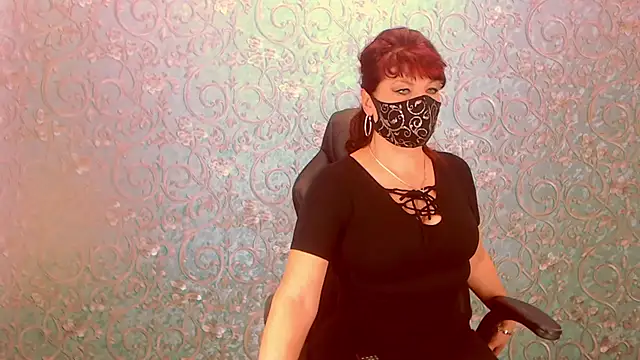 Snapshot of Infinitely chatting on 01/18/25, 05:48 Infinitely online show from 01/18/25, 05:48