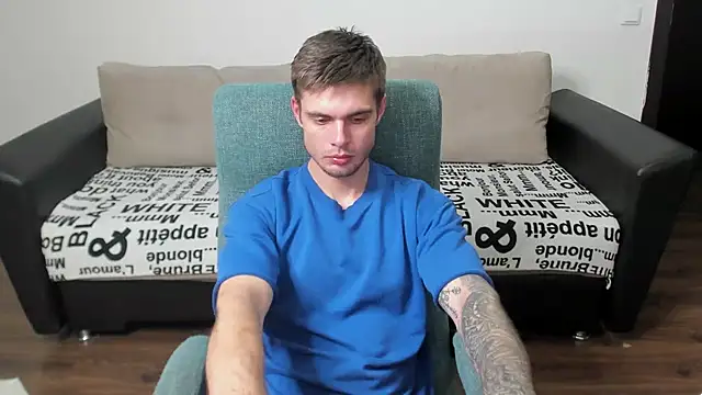 maks wolfis online show from 12/20/24, 02:30