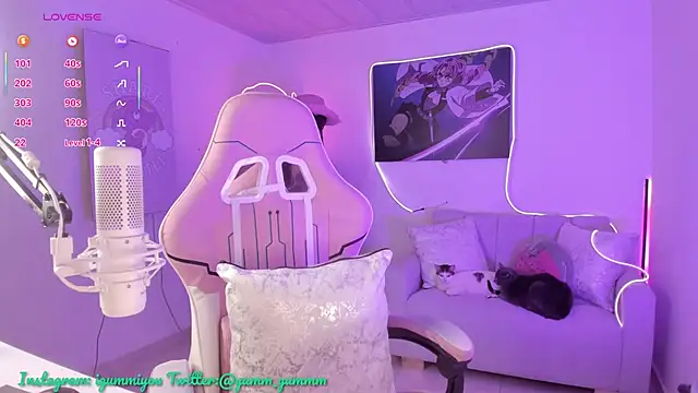 cute catlyn online show from 11/19/25, 02:17