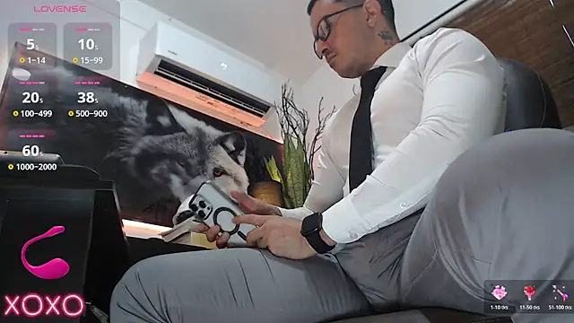 Snapshot of randyluke chatting on 11/20/25, 06:07 randyluke online show from 11/20/25, 06:07