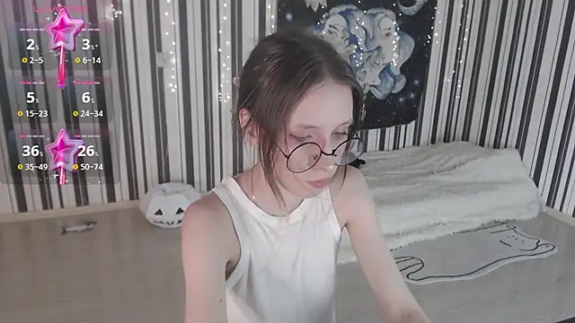  Hanna Moon  online show from 10/26/25, 12:22