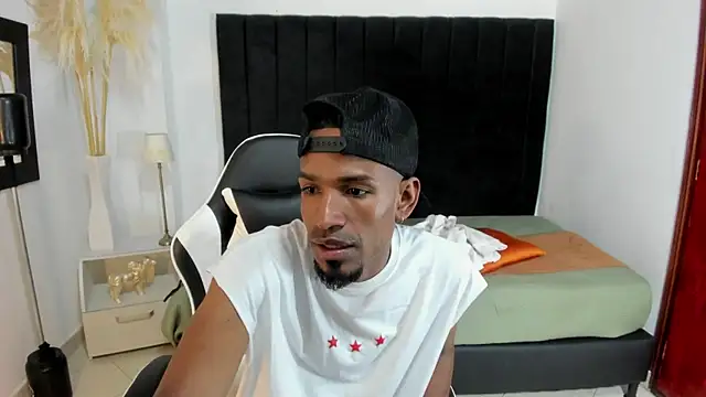 anhtony wayans online show from 11/08/25, 12:55