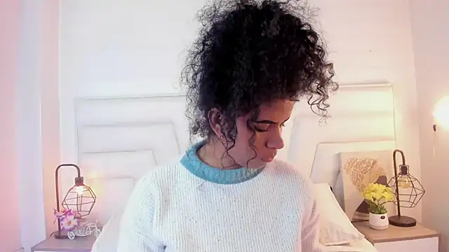 Ellie Alves online show from 12/06/24, 03:22
