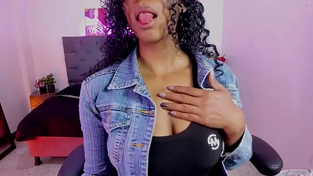 Ellie Alves online show from 11/13/25, 01:21