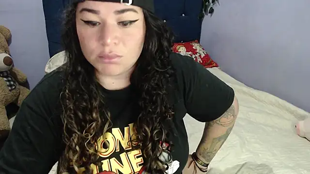 Snapshot of ANGELIQUE_KLANE chatting on 12/29/24, 04:51 ANGELIQUE KLANE online show from 12/29/24, 04:51