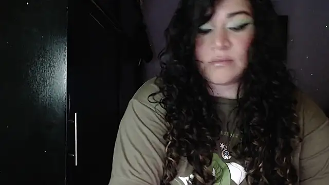 Snapshot of ANGELIQUE_KLANE chatting on 03/22/25, 03:52 ANGELIQUE KLANE online show from 03/22/25, 03:52