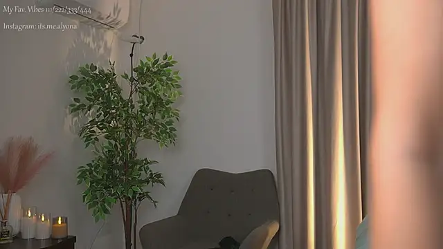 AlyonaX online show from 10/19/25, 02:34