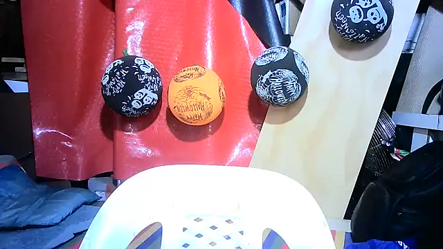 mari657 online show from 10/06/25, 08:39