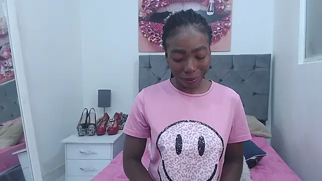 kirajohnson online show from 03/12/25, 10:37