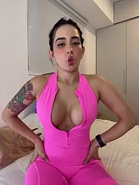 Snapshot of CATALINA_RESTREPO chatting on 10/12/25, 11:48 CATALINA RESTREPO online show from 10/12/25, 11:48