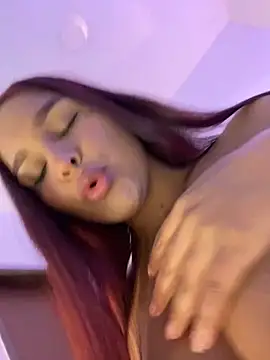 Snapshot of Fancyxlove chatting on 12/24/24, 01:28 Fancyxlove online show from 12/24/24, 01:28