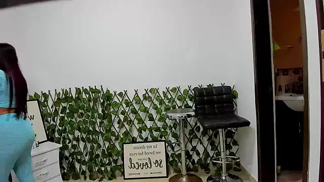 Snapshot of Fancyxlove chatting on 01/27/25, 01:09 Fancyxlove online show from 01/27/25, 01:09