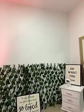 Snapshot of Fancyxlove chatting on 02/14/25, 01:29 Fancyxlove online show from 02/14/25, 01:29