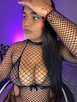 Snapshot of Fancyxlove chatting on 10/02/25, 01:51 Fancyxlove online show from 10/02/25, 01:51