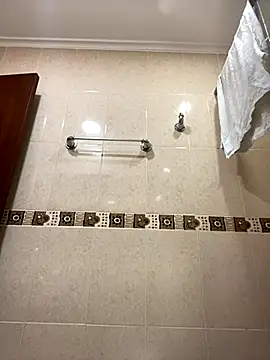 Snapshot of Fancyxlove chatting on 11/18/25, 12:42 Fancyxlove online show from 11/18/25, 12:42