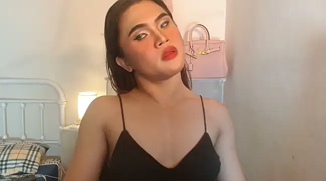 Snapshot of JustineBIGCUM chatting on 03/05/25, 10:33 JustineBIGCUM online show from 03/05/25, 10:33